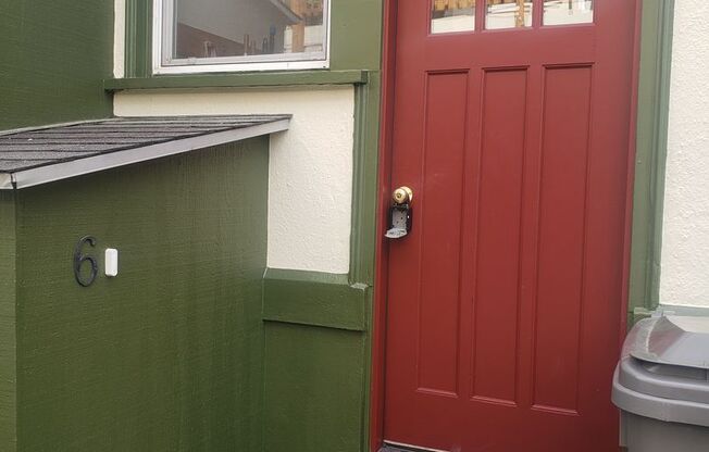 Charming Nob Hill Studio!