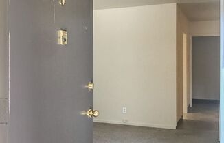 2 beds, 1 bath, $2,200