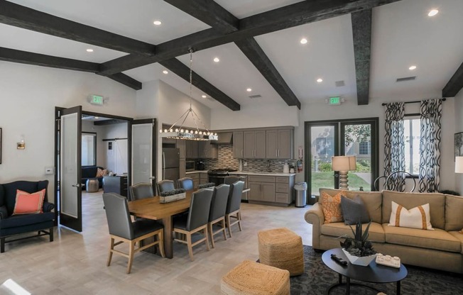 Arroyo Villas Apartments in Thousand Oaks