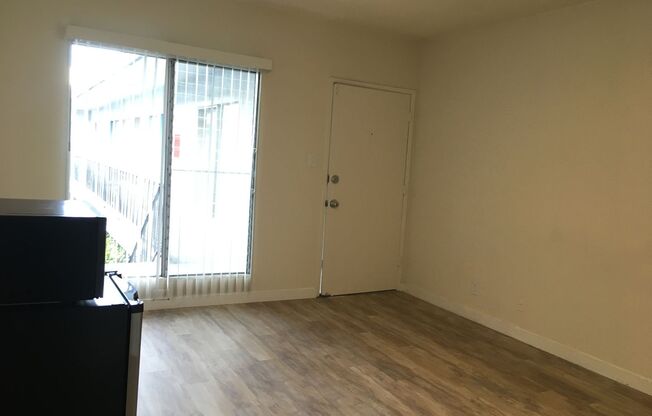 Studio, 1 bath, $1,350, Unit 15