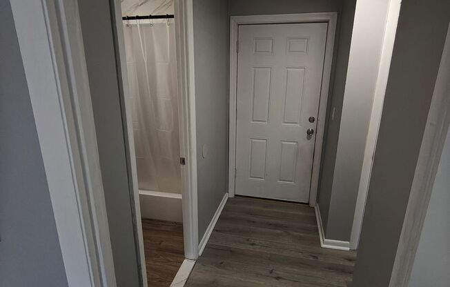 1 bed, 1 bath, 650 sqft, $1,225, Unit A14