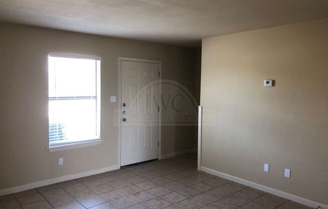 2 beds, 1 bath, $850, Unit 1101 Eastside Unit A