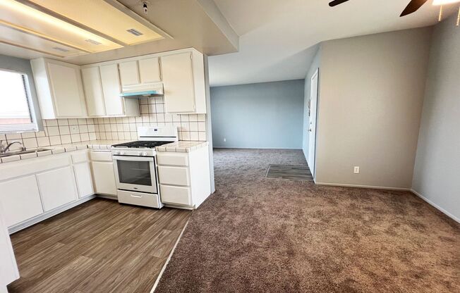 1 bed, 1 bath, 950 sqft, $1,995, Unit 8