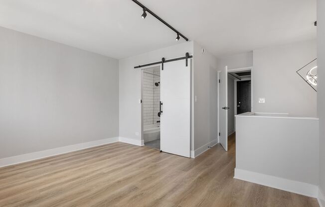 1 bed, 1.5 baths, 667 sqft, $2,550, Unit 26J