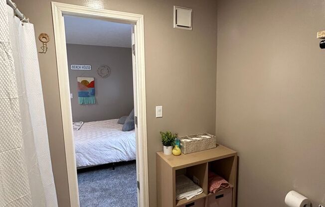 2 beds, 1.5 baths, 680 sqft, $949, Unit 8534