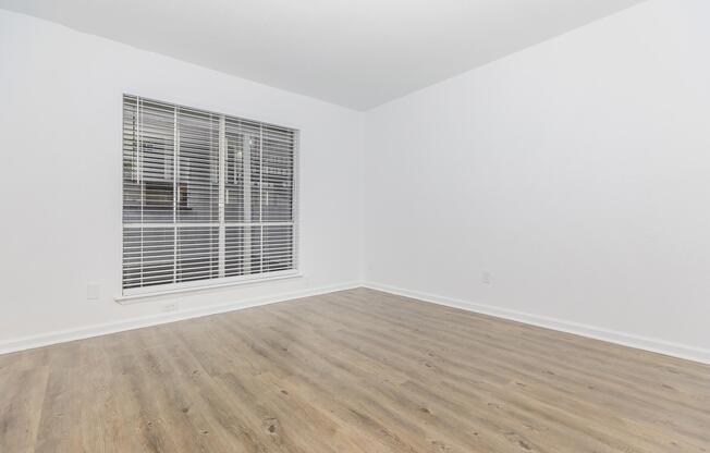 1 bed, 1 bath, 547 sqft, $749