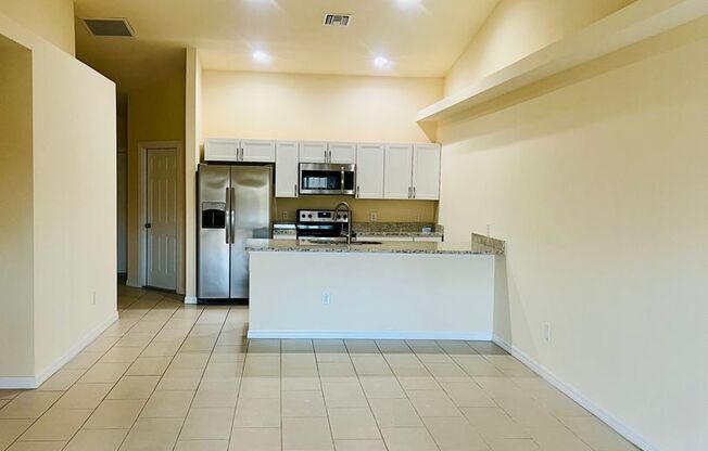 3 beds, 2 baths, $1,825, Unit 1213 NE 8th Place