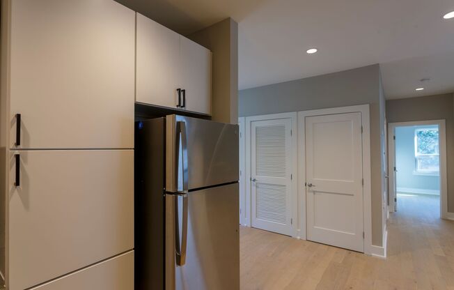 2 beds, 2 baths, 949 sqft, $2,600, Unit #301
