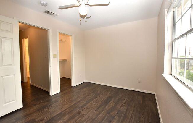 921 923 SAGEWOOD TRL