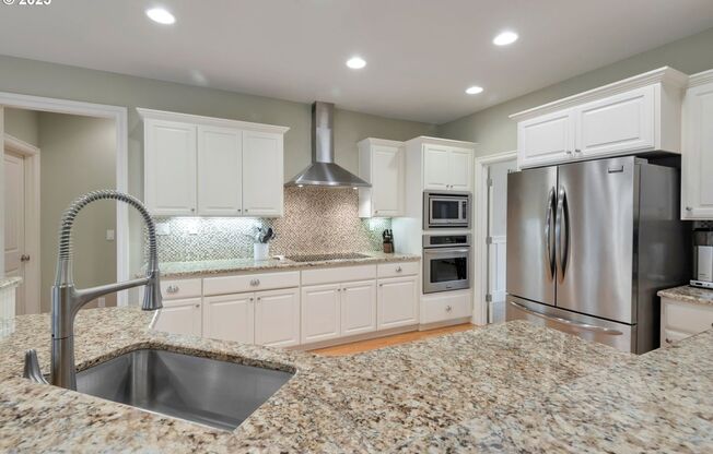 Gorgeous Executive Style Home in Southwest Portland