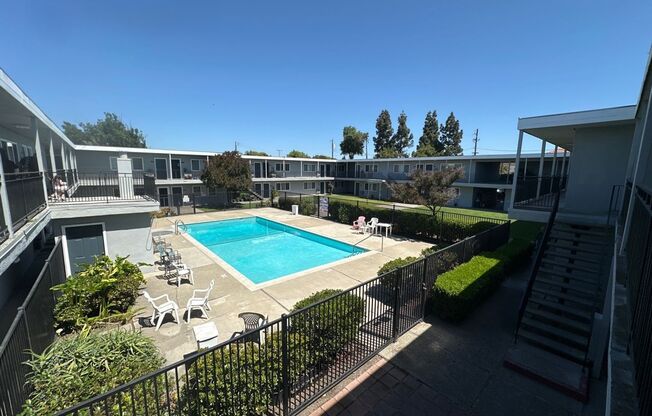 1 bed, 1 bath, $1,675, Unit T42