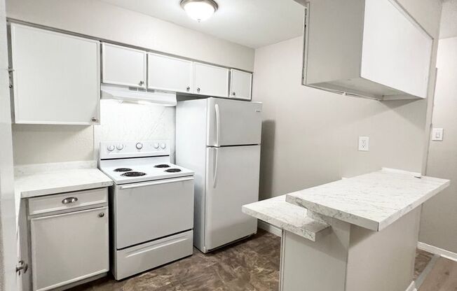 2 beds, 1 bath, $750