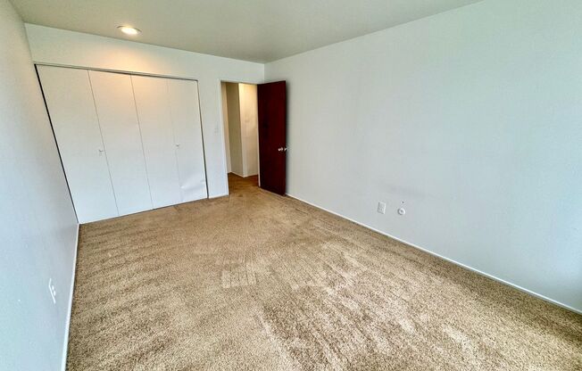 2 beds, 1 bath, 950 sqft, $1,295, Unit #15