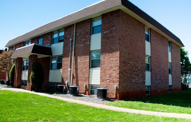 S. Amherst Apartments 1