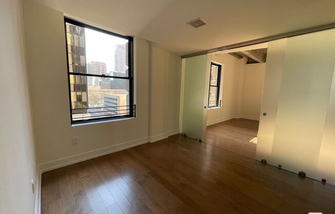 1 bed, 1 bath, 805 sqft, $2,998, Unit 607