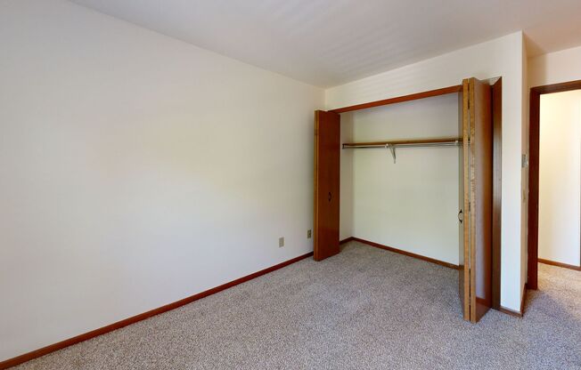 2 beds, 1 bath, 980 sqft, $1,760, Unit 7722CF