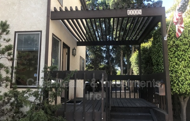 2112 5 PULLMAN LN