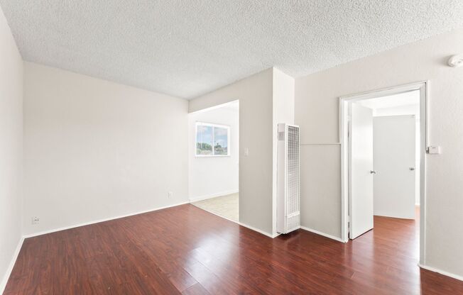 1254 W 110th