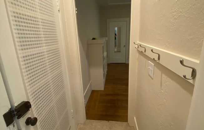 Studio, 1 bath, $1,600, Unit 2A