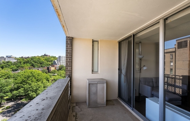 2 beds, 2 baths, 1,265 sqft, $4,300, Unit 1105