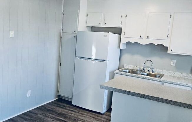 1 bed, 1 bath, 576 sqft, $715, Unit 3625-J