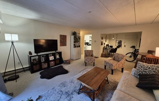 1 bed, 1.5 baths, 781 sqft, $3,000, Unit 202