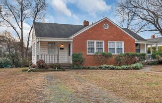 Gorgeous 2BR/1BA Duplex near Selwyn and Park Rd Hotspots!