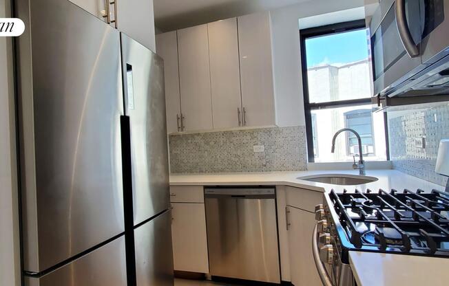 3 beds, 1 bath, $2,999, Unit 25