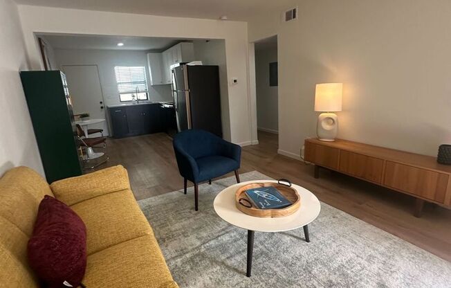 1 bed, 1 bath, 595 sqft, $1,290, Unit 115