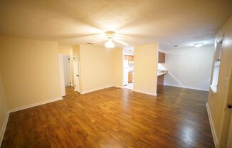 2 beds, 1 bath, 885 sqft, $950, Unit D