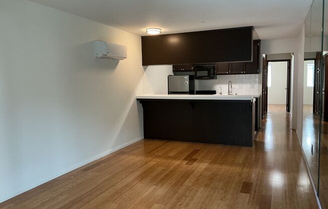 1 bed, 1 bath, 572 sqft, $2,200, Unit 212