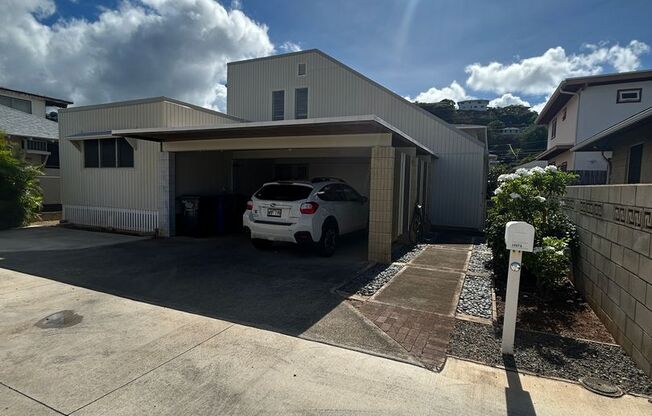 Spacious 4/2.5/2 Home Located in the Heart of Kaimuki on Keanu Street