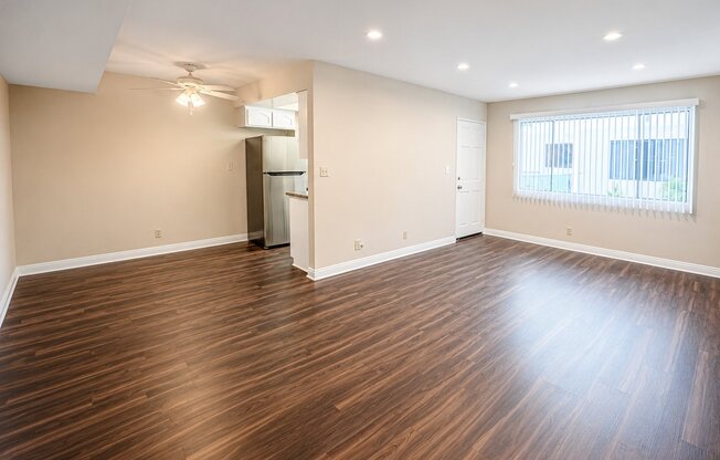 515 E ELMWOOD AVE