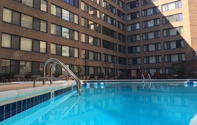 Studio, 1 bath, 440 sqft, $2,300, Unit 0218