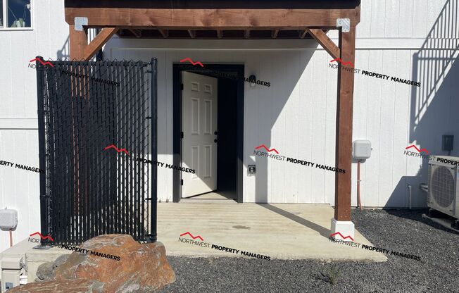 2 beds, 2.5 baths, 1,069 sqft, $1,695, Unit #U-10