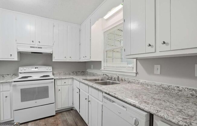 5342-5344 Ridgemere Court