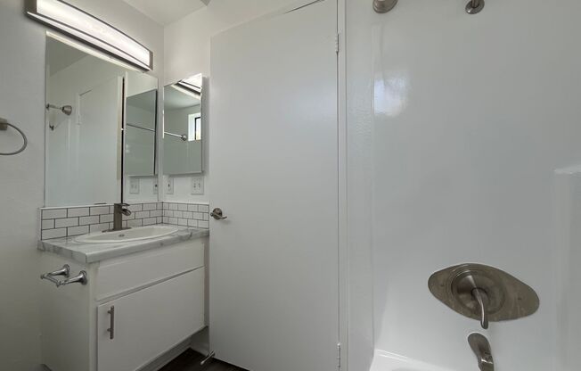 Studio, 1 bath, 595 sqft, $1,648, Unit 101