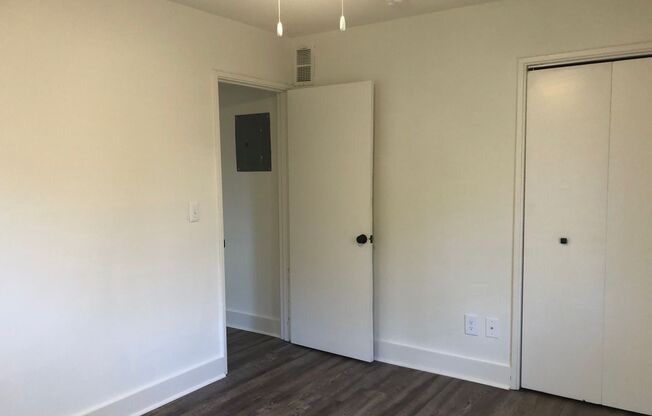 2 beds, 1 bath, 700 sqft, $1,750, Unit 218-07