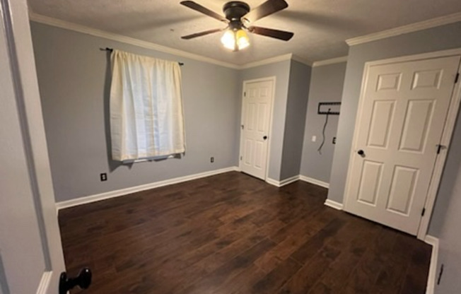 3 beds, 2 baths, $1,950