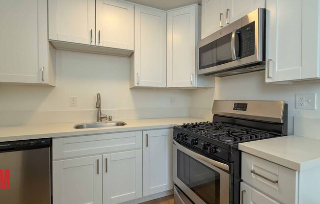 Studio, 1 bath, 300 sqft, $1,599, Unit 6