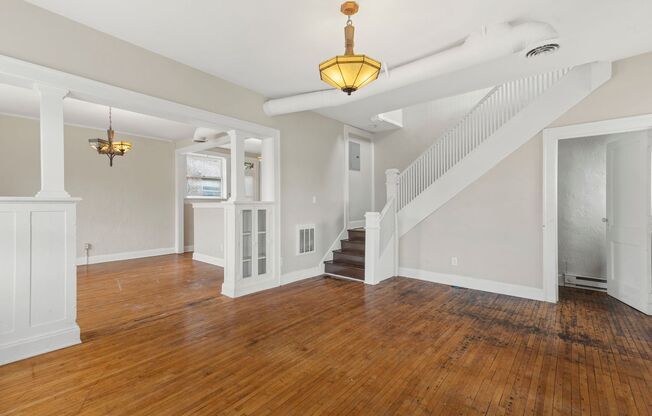 3 beds, 1.5 baths, 1,410 sqft, $1,300, Unit 3