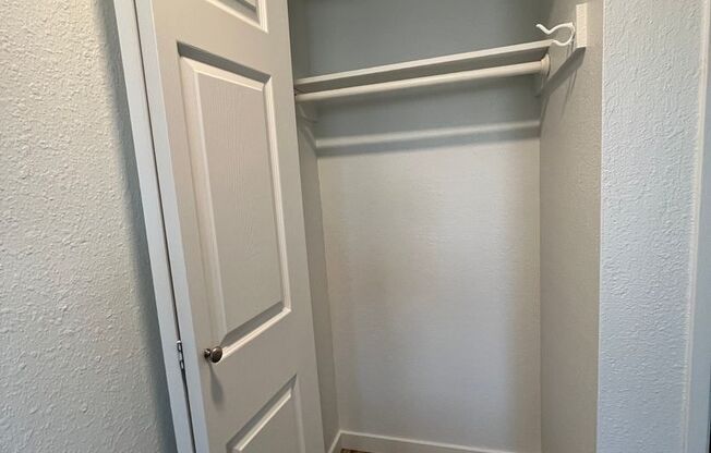 1 bed, 1 bath, 480 sqft, $1,495, Unit 212