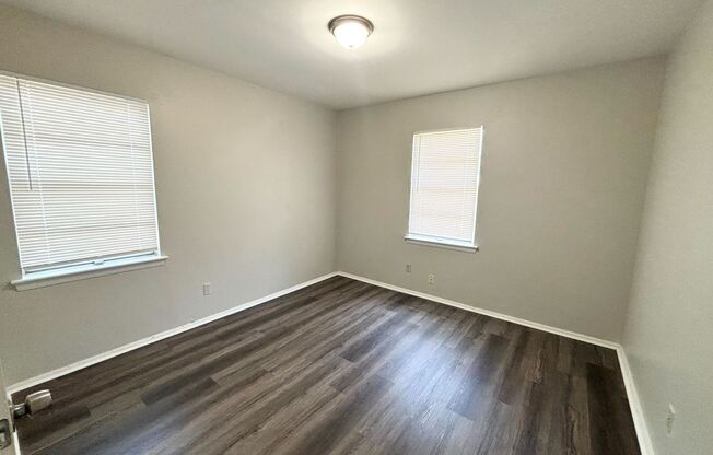 3 beds, 1 bath, $1,650