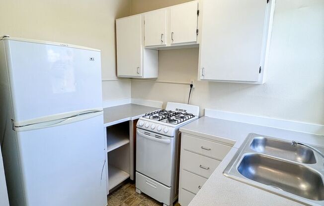 1 bed, 1 bath, 410 sqft, $1,795, Unit 301