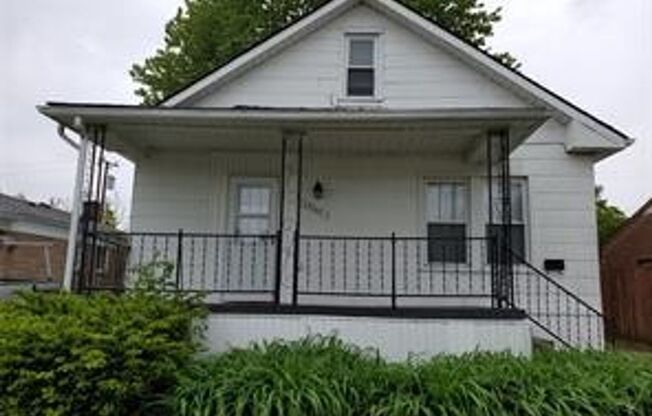 Cut 3 bedroom bungalow W/ appliances included Section 8 Accepted