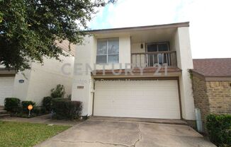 Lovely 3/2.5/2 Townhome In Mesquite ISD For Rent!