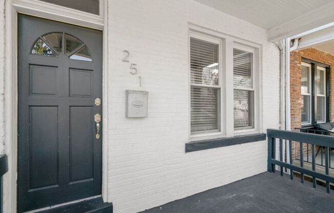 251 16 ST SE