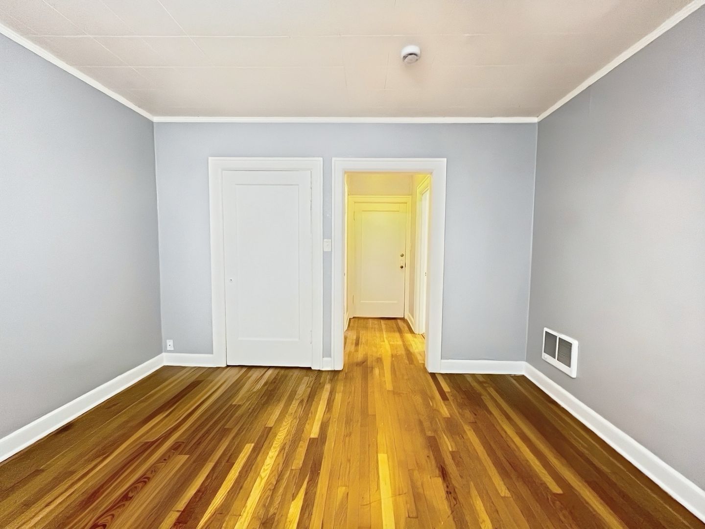 R0590 - The Shannon Apartments
