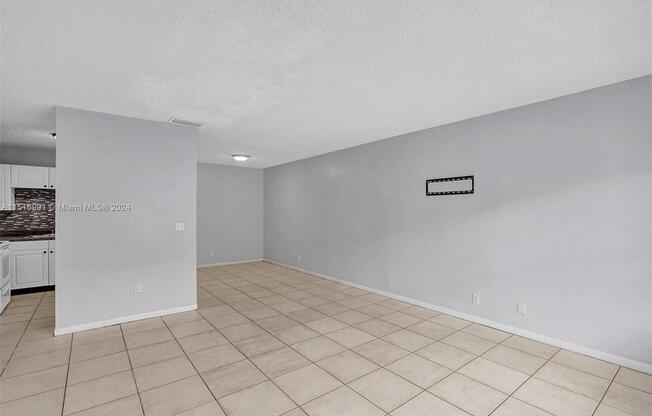 5316 NORTHWEST 24 CT