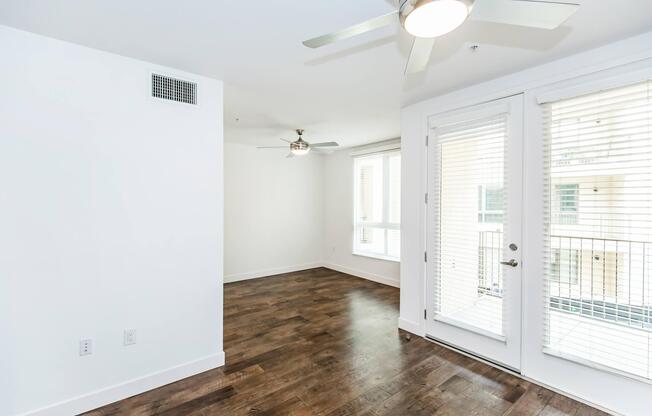 Studio, 1 bath, 631 sqft, $2,999